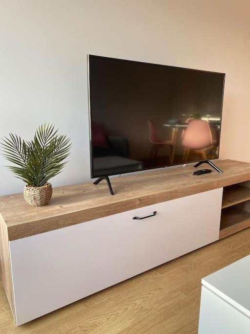 Apartamento A Pie De Playa La Pepa Burela المظهر الخارجي الصورة